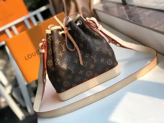 NOE VUITTON LOUIS BB 0608